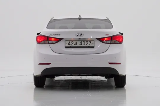 Hyundai Elantra (Avante)