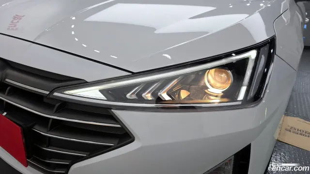Hyundai Elantra (Avante)