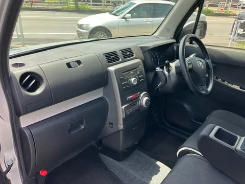 Toyota Pixis Space