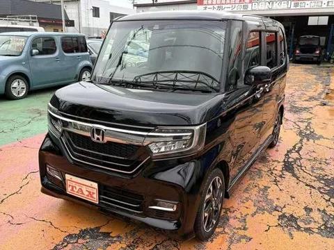 Honda N-BOX Custom