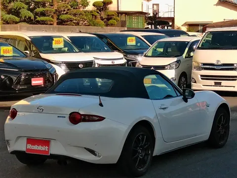 Mazda MX-5 (Roadster)