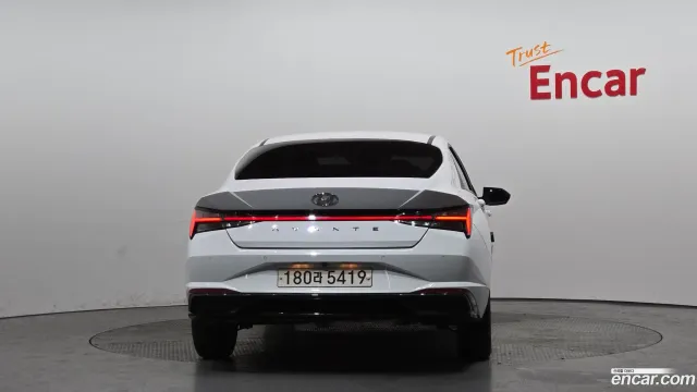 Hyundai Elantra (Avante)