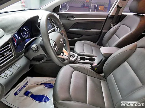 Hyundai Elantra (Avante)