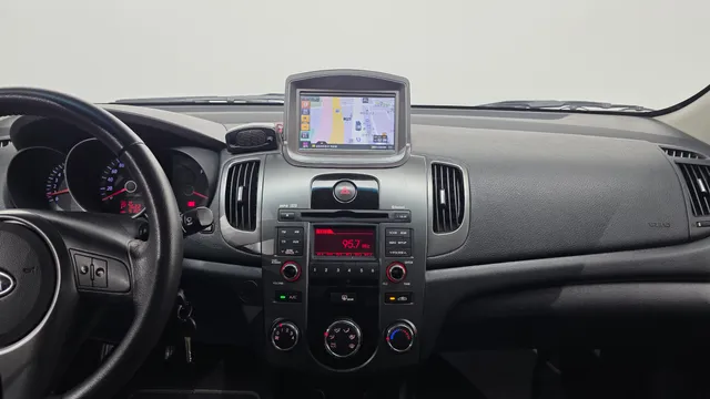 Kia Cerato (Forte)