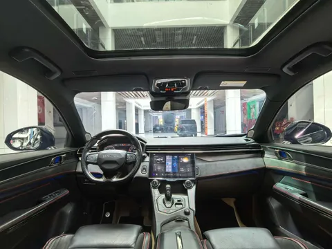 Lynk & Co 05