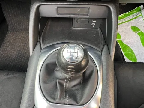 Mazda MX-5 (Roadster)