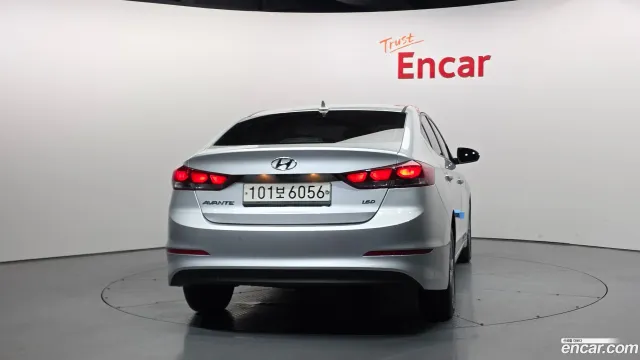 Hyundai Elantra (Avante)