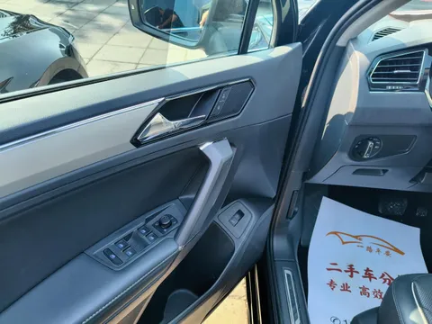 Volkswagen Tiguan L