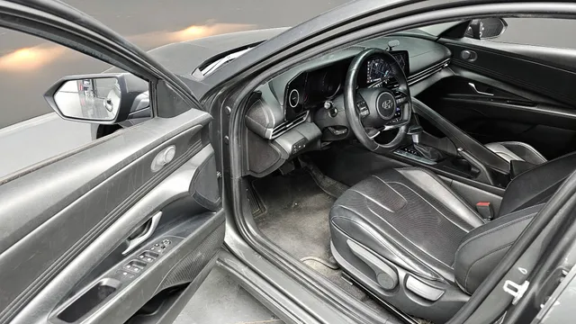 Hyundai Elantra (Avante)