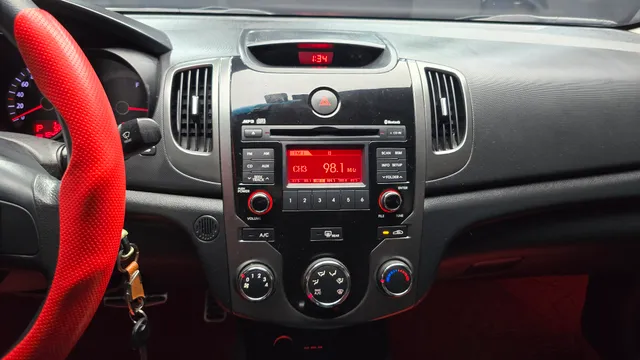 Kia Cerato (Forte)
