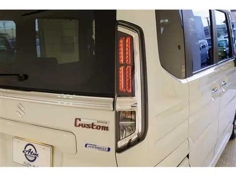 Suzuki Spacia Custom