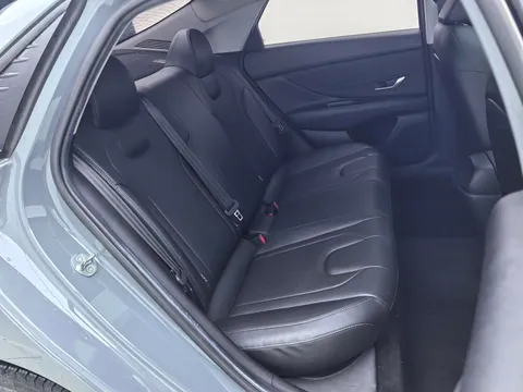 Hyundai Elantra (Avante)