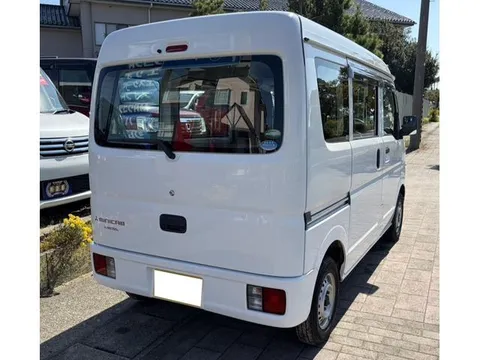 Mitsubishi Minicab Van