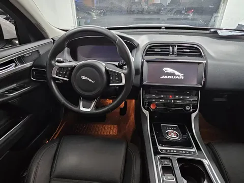 Jaguar XEL
