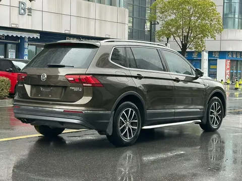 Volkswagen Tiguan L