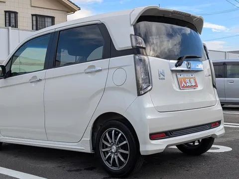 Honda N-WGN Custom