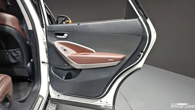 Hyundai Grand Santa Fe (Maxcruz)