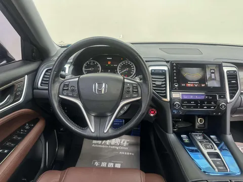 Honda UR-V