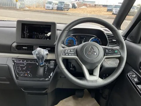 Mitsubishi Delica Mini