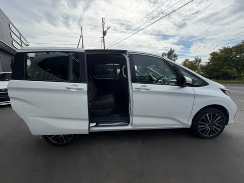 Honda Freed Plus