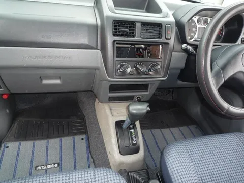 Mitsubishi Pajero Mini