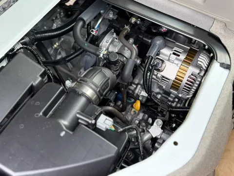 Nissan Clipper Van