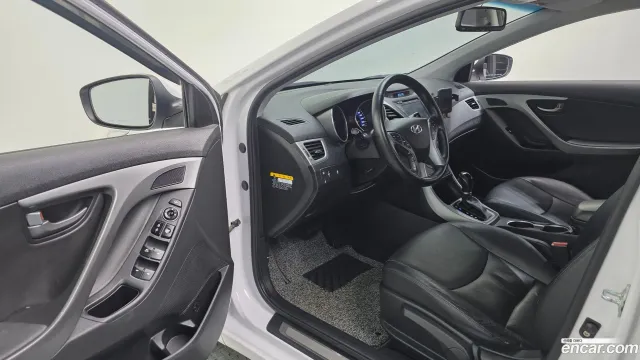 Hyundai Elantra (Avante)