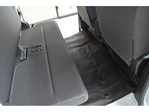 Mitsubishi Minicab Van
