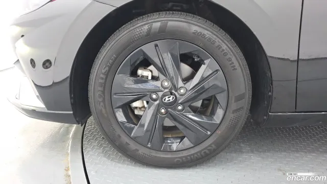 Hyundai Elantra (Avante)