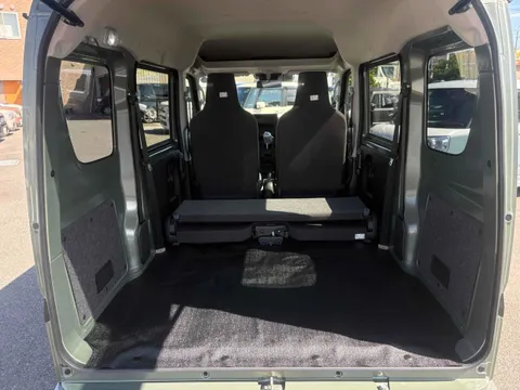 Nissan Clipper Van