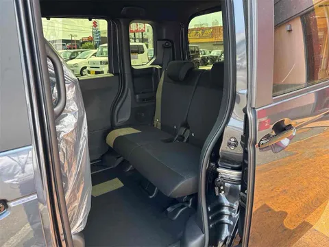 Honda N-BOX Custom