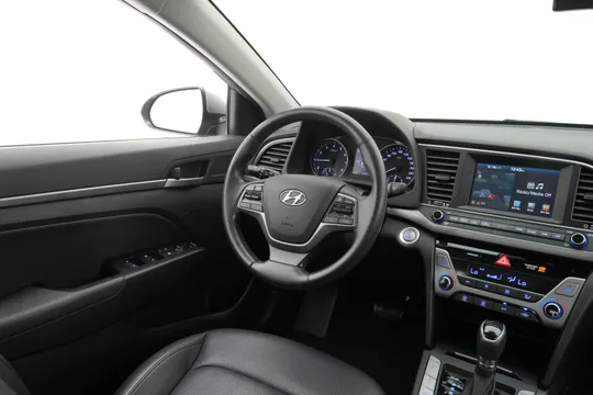 Hyundai Elantra (Avante)