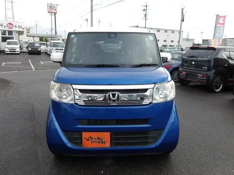 Honda N-BOX Slash