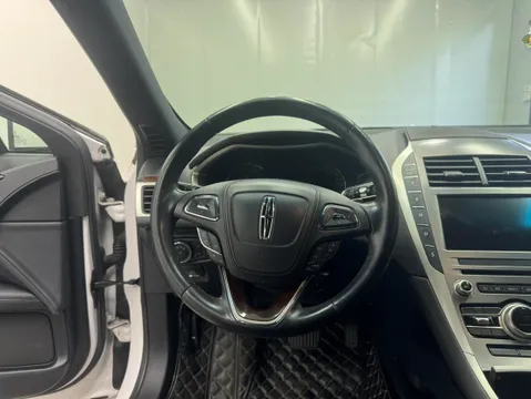 Lincoln MKZ