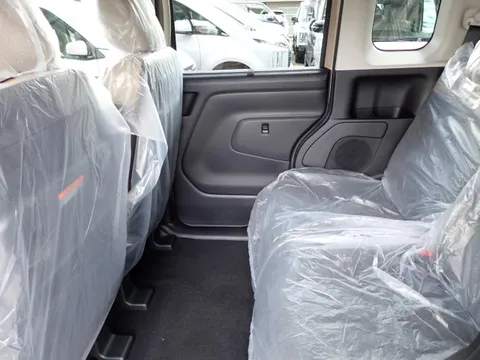 Mitsubishi Delica Mini