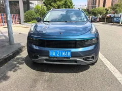 Lynk & Co 01