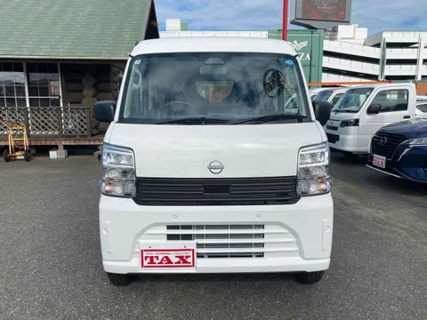 Nissan Clipper Van