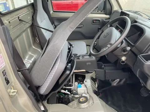 Nissan Clipper Truck