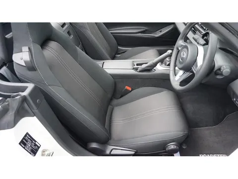 Mazda MX-5 (Roadster)