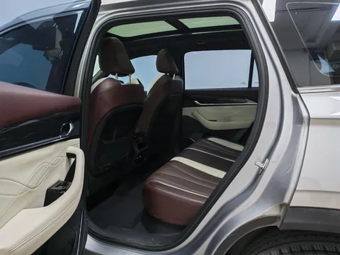Geely Monjaro (Xingyue L)