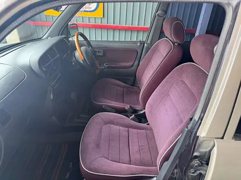 Daihatsu Mira Gino
