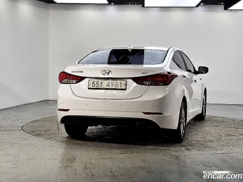 Hyundai Elantra (Avante)