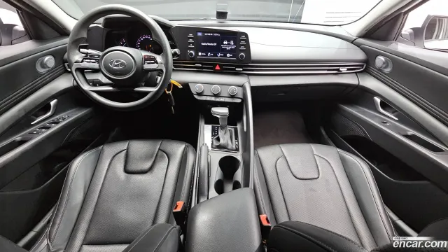 Hyundai Elantra (Avante)