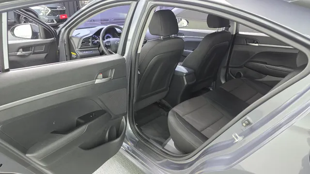 Hyundai Elantra (Avante)