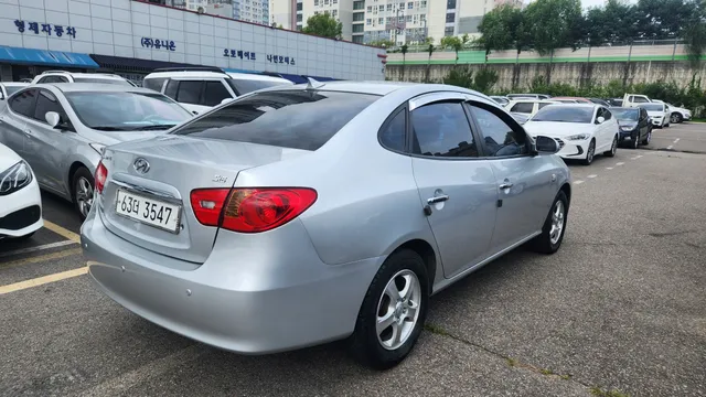 Hyundai Elantra (Avante)