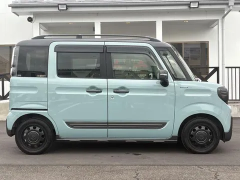 Suzuki Spacia Gear