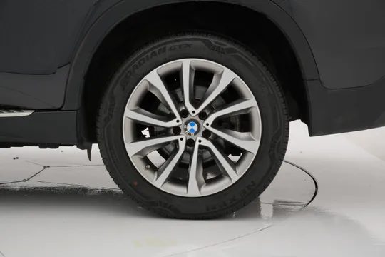 BMW BMW