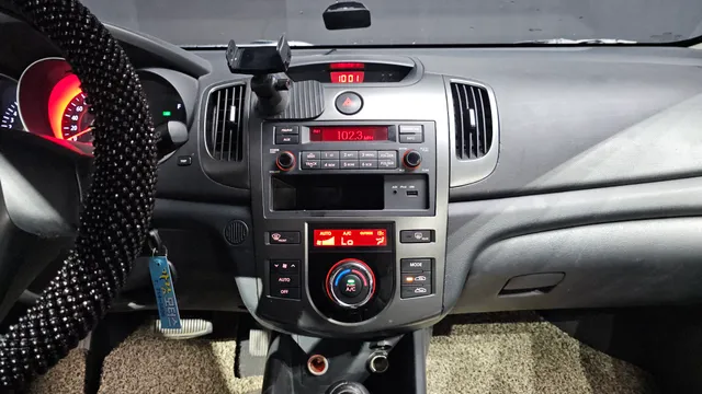Kia Cerato (Forte)