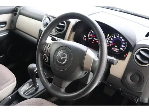 Mazda Verisa