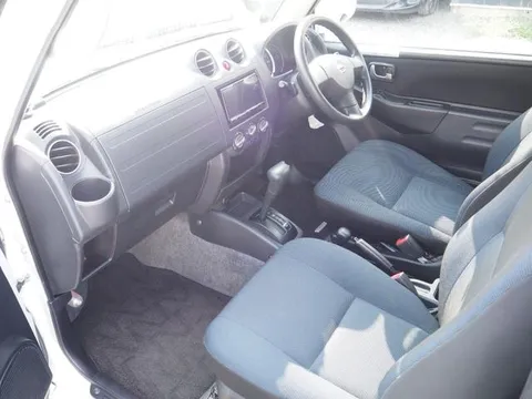 Nissan KIX